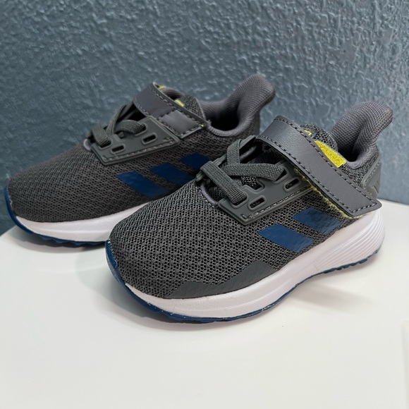 Baby Adidas Shoes 5k, without shoe box - Picture 2 of 6